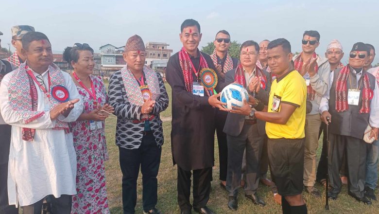 नादरमुनी स्मृती गोल्डकप फुटवल प्रतियोगिताः आयोजक बसहा क्लबको विजयी सुरुवात ।