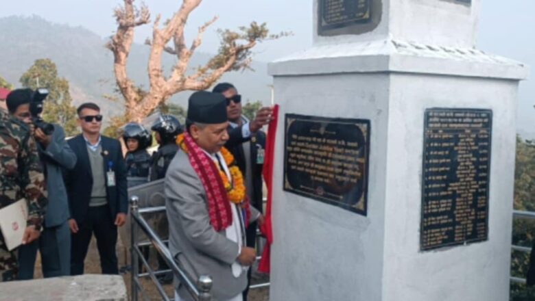 उपराष्ट्रपतिद्वारा सावाँ सिद्धिपुरस्थित सरस्वती माविमा निर्मित स्वर्ण जयन्ती स्तम्भको अनाबरण।