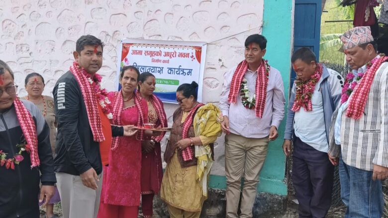 २० लाख रुपैयाँले विरेन्द्र बजारस्थित महिला समुहको अपुरो भवनले पुर्णता पाउदै ।