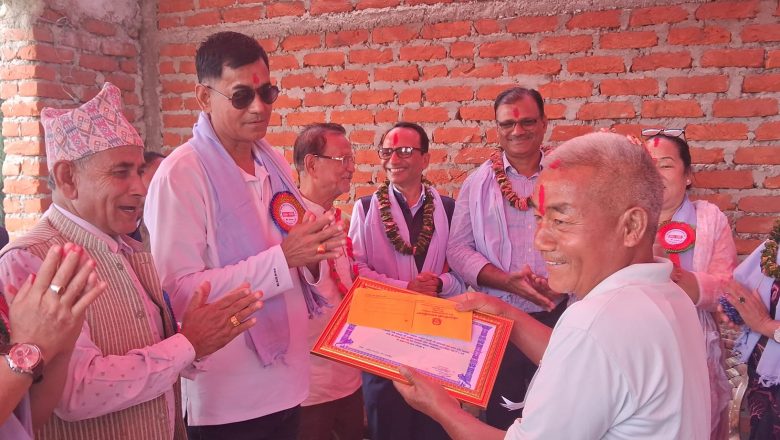 वडा नम्बर ६ सिर्वानीद्वारा उत्कृष्ट तरकारी खेती गर्ने कृषकलाई सम्मान ।