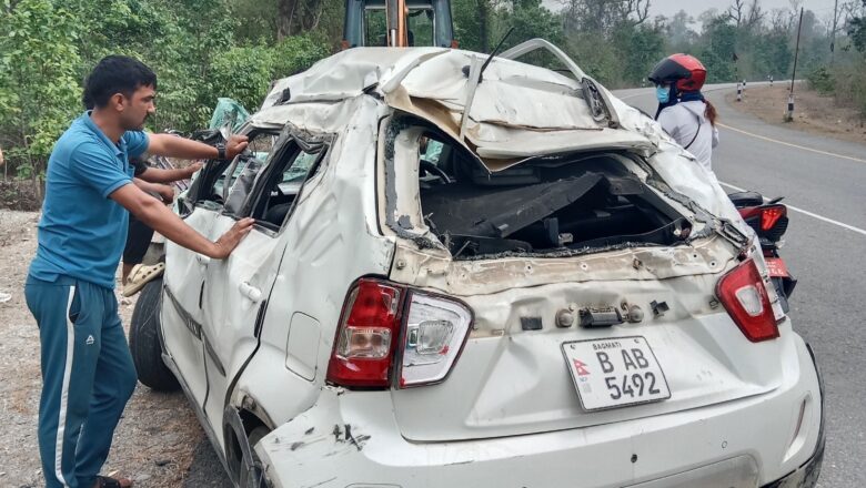 चौदण्डीगढी नगरपालिकाको सातधारेमा कार दुर्घटनामा ४ जना घाईते ।