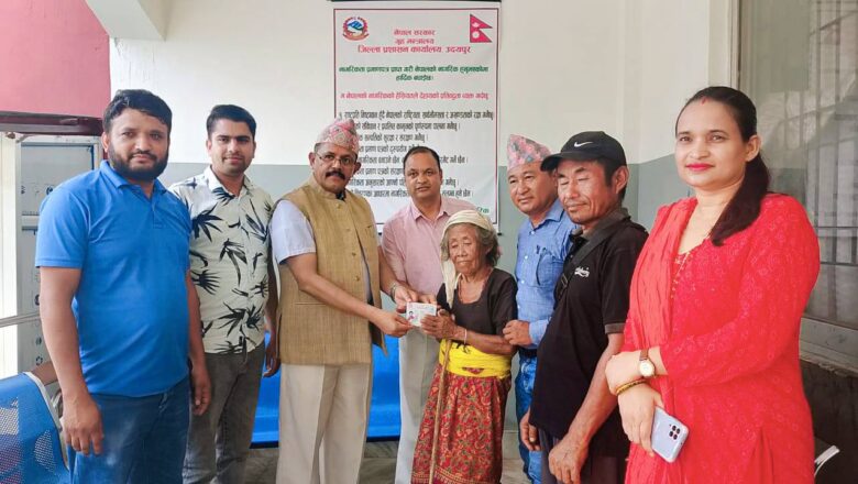 वडा कार्यालयको पहलमा चौदण्डीगढीकी ८१ बर्षिया बृद्धाले प्राप्त गरिन् नागरिकता।