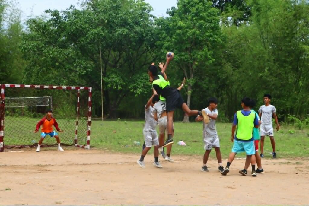 अन्तर विद्यालय स्तरीय ह्याण्डबल प्रतियोगितामा ५ वटा बिद्यालयको सहभागीता ।