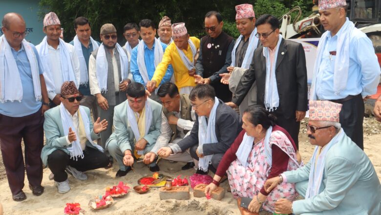 ज्योती जनता बहुमुखी क्याम्पसमा बेल्टारमा ब्यबस्थित क्यान्टिन भवनको शिलान्यास ।